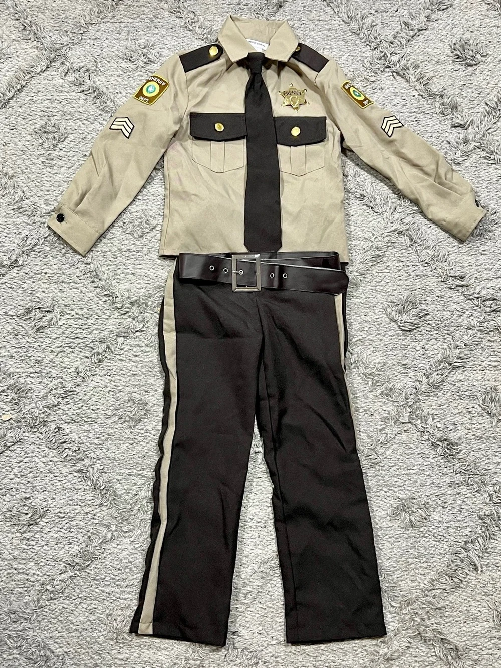 Halloween Costumes Boys Sheriff Costume Size Small 6YRS Complete 5-Piece Uniform